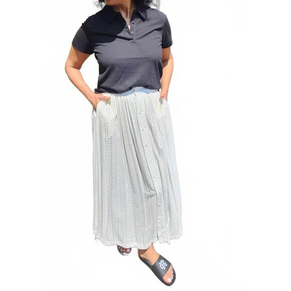 NEW ENGINEERED GARMENTS gather eyelet skirt in white - Picture 2 of 4